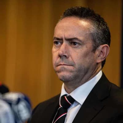 St Kilda split with chief executive Simon Lethlean