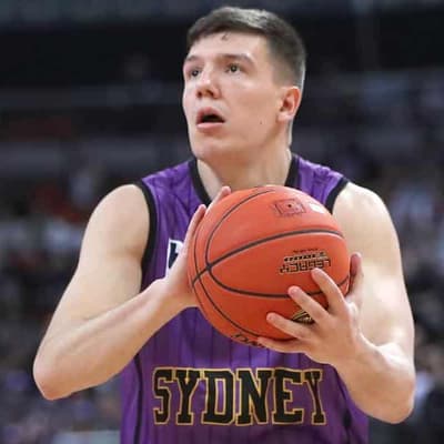 Vasiljevic stars as in-form 36ers smash Taipans in NBL