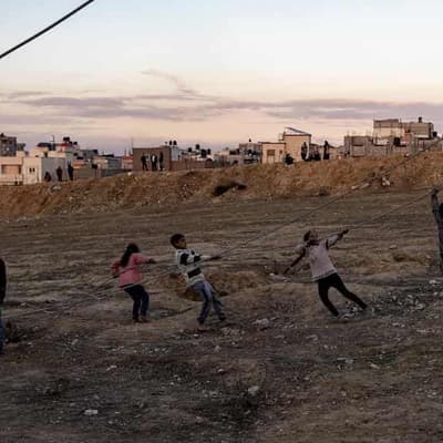 Pressure mounts on Australia to unfreeze Palestine aid