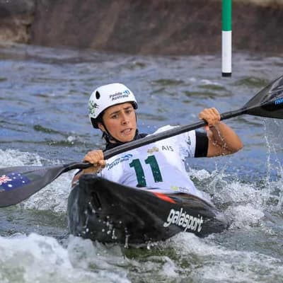 Fox sisters aiming for Paris Olympic kayak double