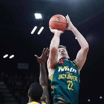 JackJumpers star Magnay being roughed up, says coach