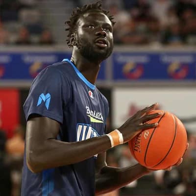 United beat Phoenix to tighten hold on NBL top spot