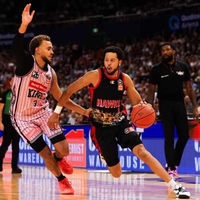 Hawks leave Kings' NBL finals hopes hanging by a thread