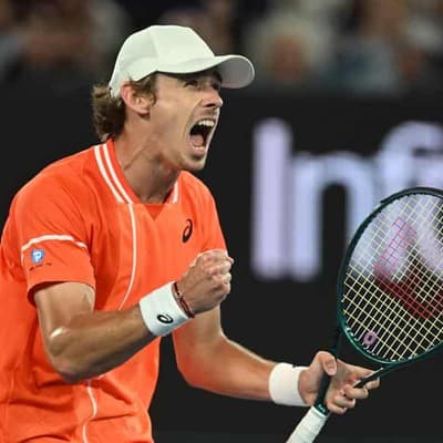 De Minaur records routine Rotterdam opening win