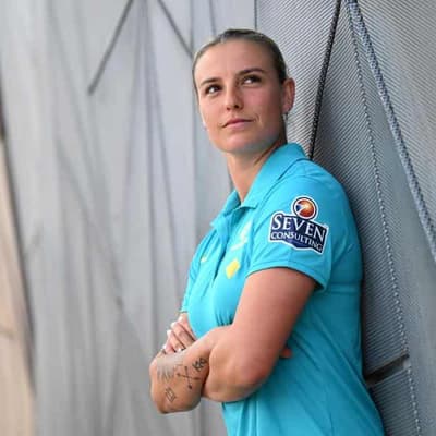 Matildas midfielder Logarzo wants ALW trophy for United