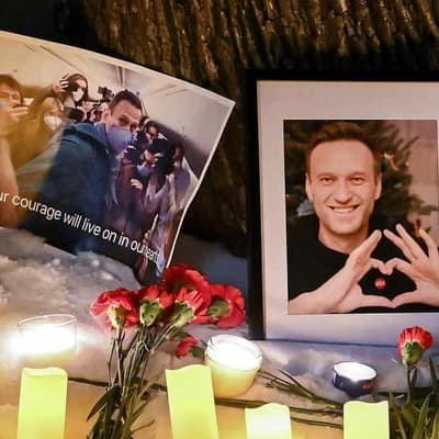 Australian leaders hail Navalny as hero, blame Putin