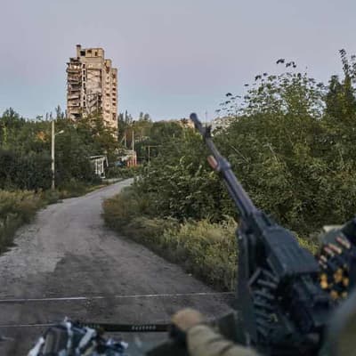 Russia claims Avdiivka, Ukraine troops dug in at plant