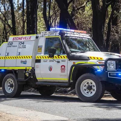 Theme park patrons at risk from out-of-control bushfire