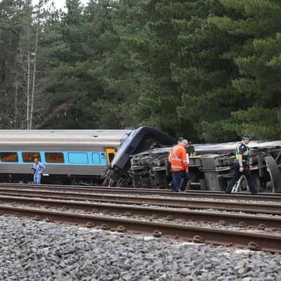 Driver's wife last to be told about death in derailment