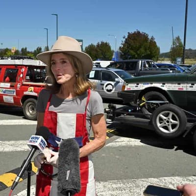 American royalty braves Aussie outback in humble Falcon