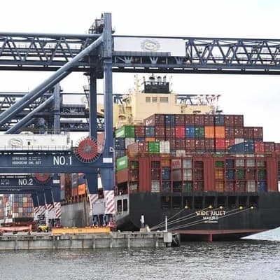 Australia open to resuming stalled EU trade talks