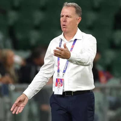 Glory coach Stajcic cops ALM sideline ban on the chin