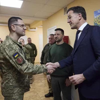 Dutch PM signs Ukraine security deal, vows arms funding