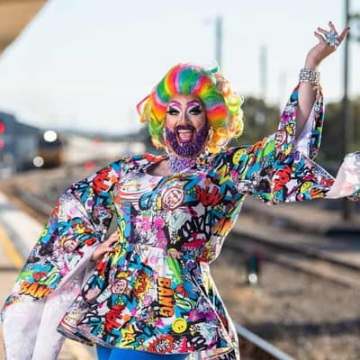 Queen for a day, Priscilla factor fades in outback town
