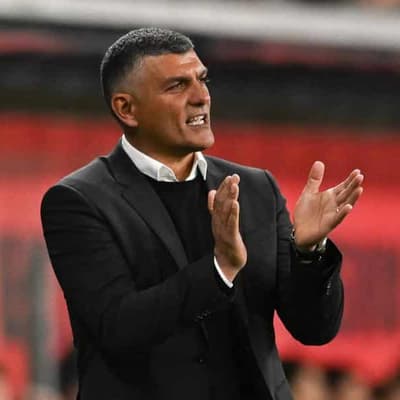 Socceroos great Aloisi standing by rival Wanderers fans