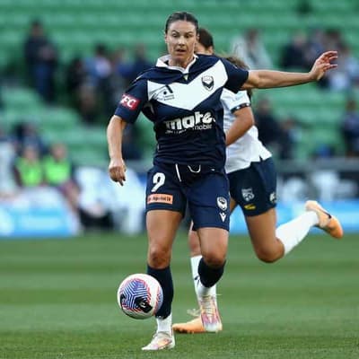 Gielnik hat-trick steers Victory to Adelaide rout