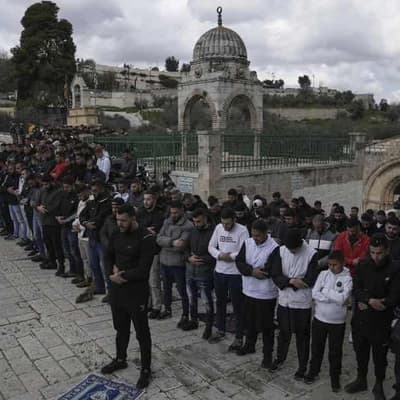 Palestinians prepare for Ramadan in the shadow of war