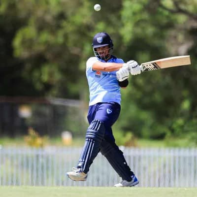 Davies heroics puts NSW on track for win against Bulls