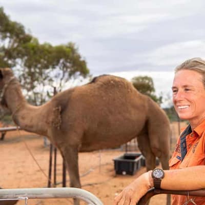 'Camel lady' wants Aussies to take an outback gap year