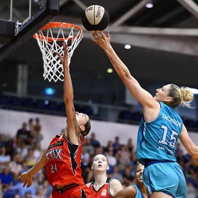 Flyers crush Lynx in game three to win WNBL title