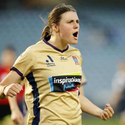 United's Keane injured, ALW finals race down to wire
