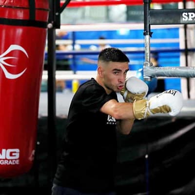 Aussie Moloney to fight Mexican for world title glory
