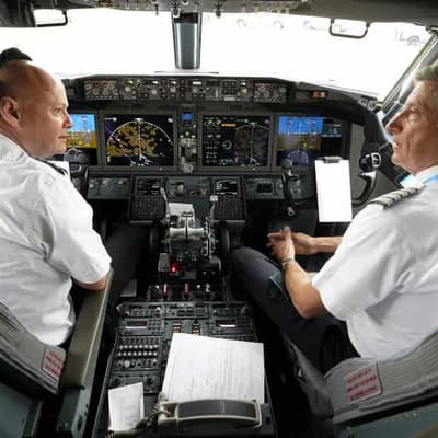 Ley wants more women pilots to take to the Aussie skies