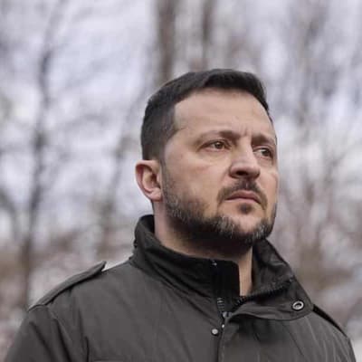 Ukraine lowers army draft age, hits deeper into Russia