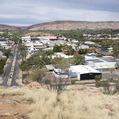 Extra police to remain in Alice Springs after curfew