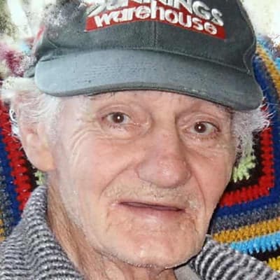 Lost digger laid to rest after search for relatives