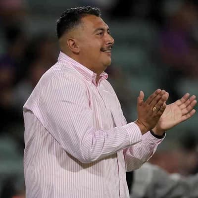 Mariners' travel woes give Phoenix ALM title race edge