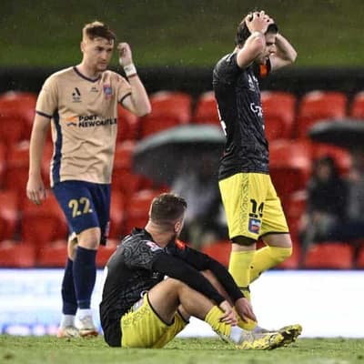 ALM premiership race goes to wire after 'Nix draw