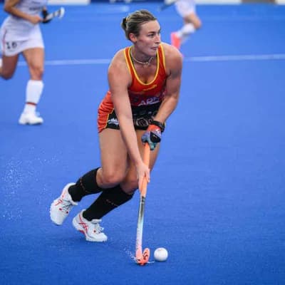 Mariah Williams strikes late to earn win for Hockeyroos