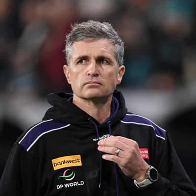 Dockers coach Longmuir calls on AFL fans to stop abuse