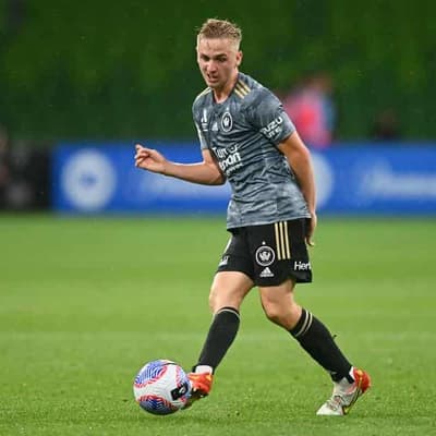 Wanderers beat Victory to keep ALM season alive