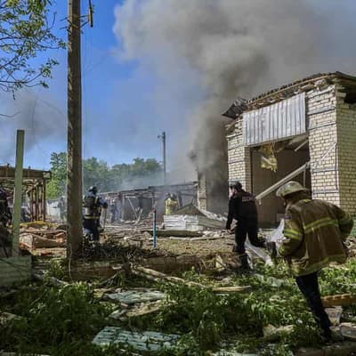 US issues more sanctions targeting Russia over Ukraine