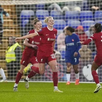 Man City Aussies Fowler, Kennedy home in on WSL crown