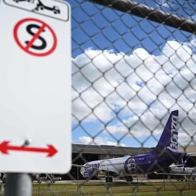 Bonza passengers in limbo as planes grounded for longer