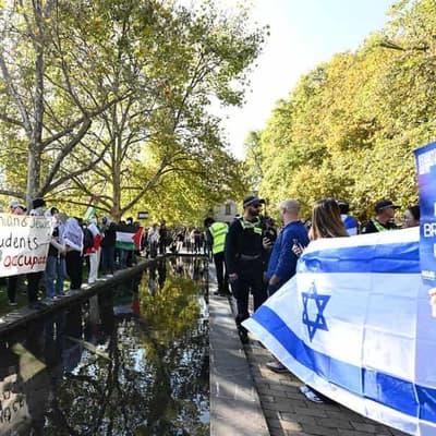 Mideast protesters' tensions flare at university campus