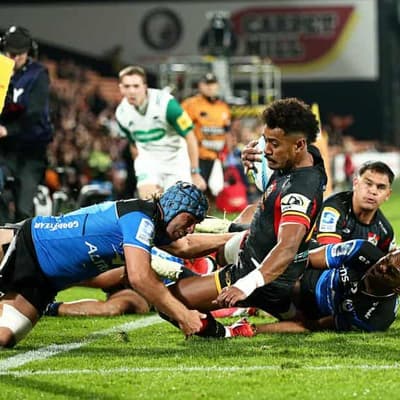 Chiefs serve up Super thrashing to poor Western Force