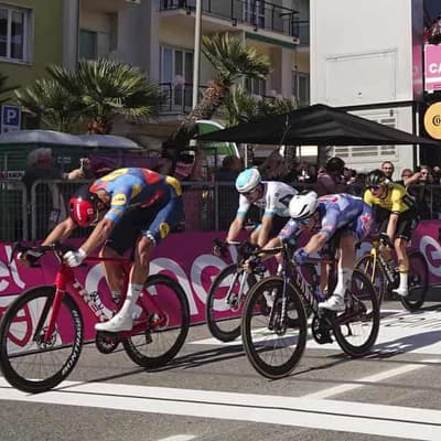 Groves edged out of stage win in classic Giro sprint