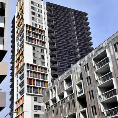 Wealthy council to fight flagship housing plan in court