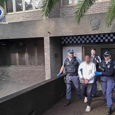 Man accused of stabbing ex earlier guilty of AVO breach