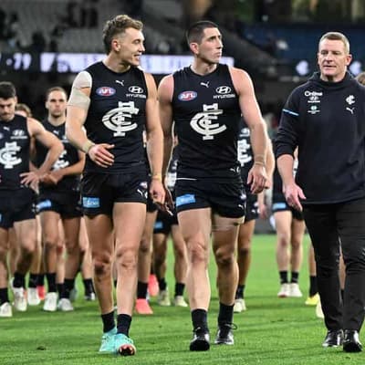 Voss tips star to stay, Blues eye Swans midfield battle