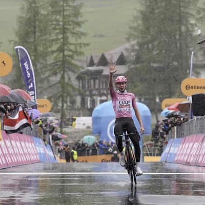 O'Connor slams Giro bosses on grim day in Italian Alps