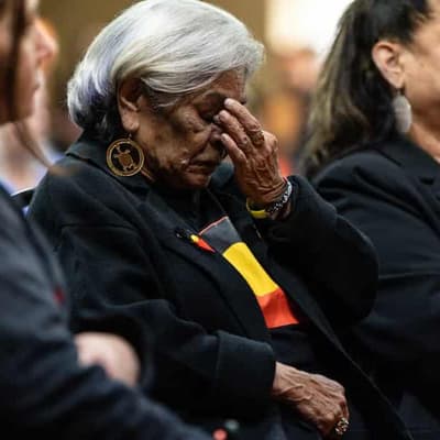 Tears, hugs as police apologise to stolen generation