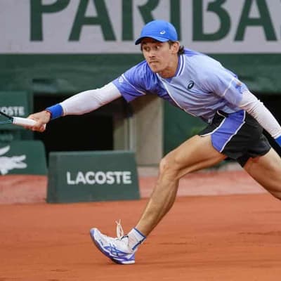 De Minaur and Kokkinakis break Aussie duck in Paris