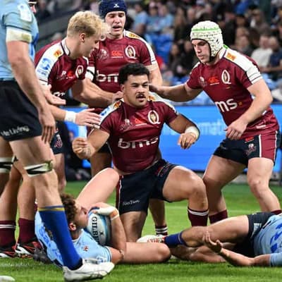 Reds deny Waratahs in last-round Super Rugby thriller