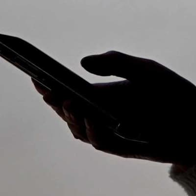 Calls to shut down AI porn apps as sharing criminalised