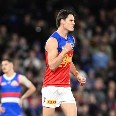 Lions' midfield find form in mauling of Bulldogs